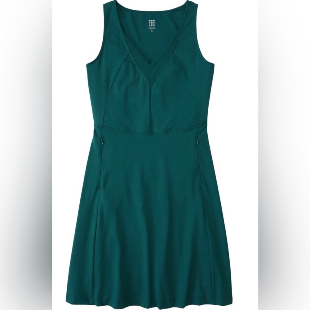Like New TITLE NINE Freelance Carey Fit And Flare V-Neck Athletic Dress Size: S - Picture 2 of 13